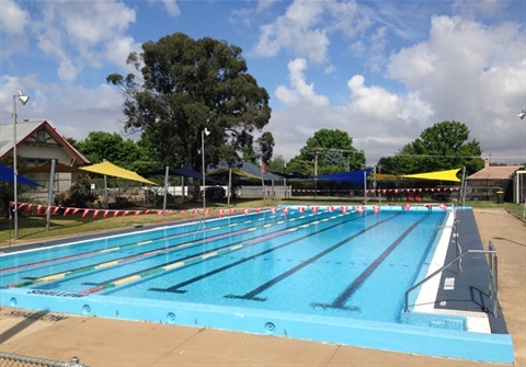 Mansfield Swimming Pool